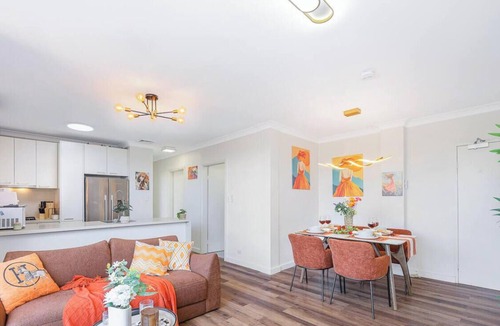 Chippendale Apartment | 位于Chippendale的二房温馨公寓