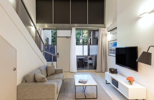 Waterloo Apartment | 1 Bedroom Street Suite at Waterloo Sydney