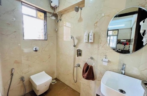 Kandivali East Apartment | 1 Room Kitchen near Mindspace