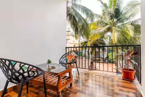 Gauravaddo House | 10 BR spacious luxury stay at Candolim with pool