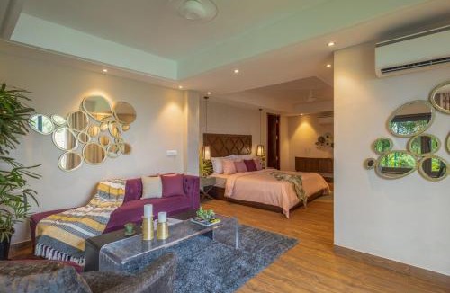 Morjim Villa | 180 Degree Sea view Infinity Pool Sea View Morjim