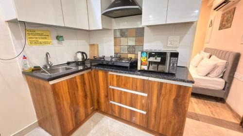 Gurugram Hotel | 1BHK With Balcony Luxury Serviced Apartments Sector 42 Gurgaon