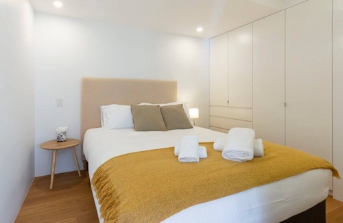 Greenwich Apartment | 2BDR New Apt - Near RNSH & St Leonards