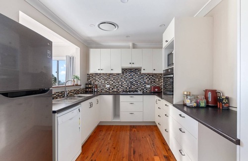 Wentworth Falls Apartment | 3-Bed Pet-Friendly Near Wentworth