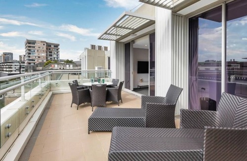 Zetland Apartment | 3 Bedroom Terrace Suite Defries Avenue, Zetland, New South Wales