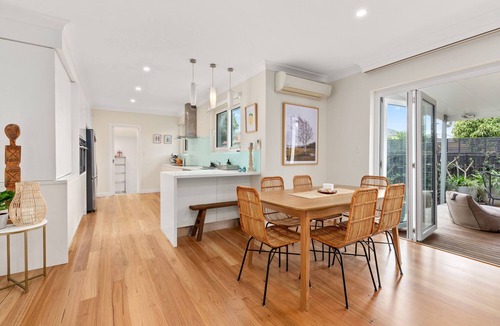 Maroubra House | 4-Bed Coastal Family Vacation Haven with Garden