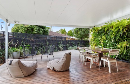 Maroubra House | 4-Bed Coastal Family Vacation Haven with Garden