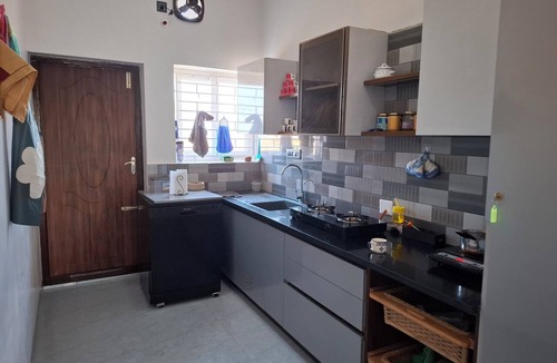 Tindivanam House | 4-bedroom luxury Beach villa on gorgeous Bay of Bengal,Tamil Nadu.pet friendly.