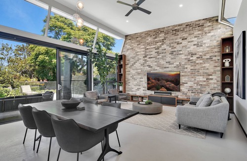 Middle Cove House | 4 bedroom stylish house, pool, opposite park