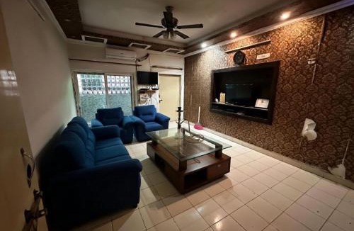 Hazratganj Apartment | 4 Bhk home in hazratganj