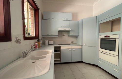 Winston Hills House | 7 Hopeful Room