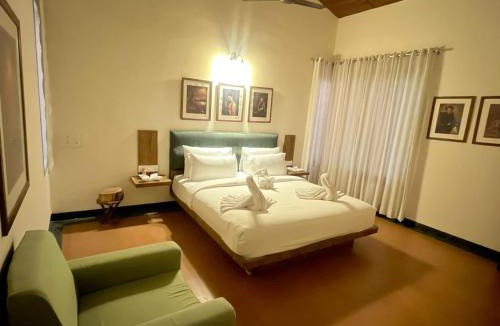 Chimur Resort | 98Stripes