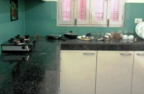 Varanasi Apartment | A 2 bed room apartment with all modern amenities