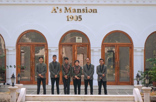 Kashipur Hotel | A Mansion