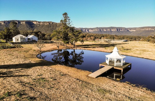 Megalong Valley House | A spectacular farm boasting some of the best views