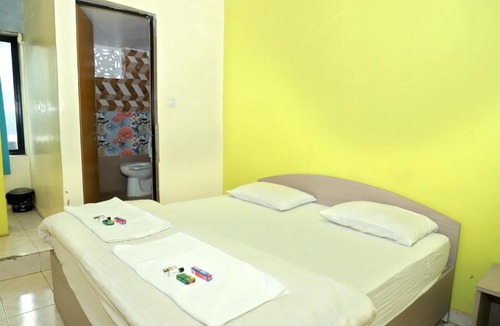 Vyara House | Aadarsh Guest house