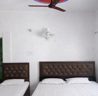 Shivanandi Hotel | Aakarsh Hotel