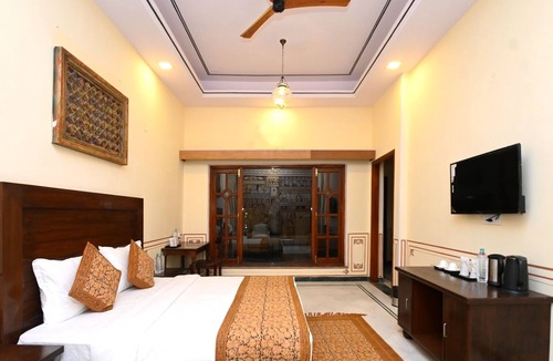 Kasrawad Hotel | Aaram Baagh Resort & Spa Maheshwar