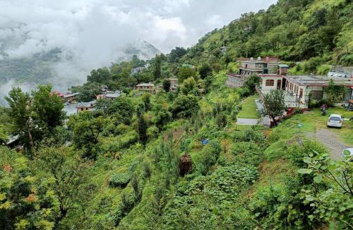 Kumharsain House | Aastik guest House