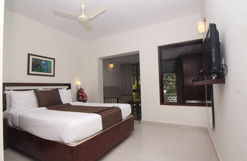 Kannan Devan Hills Hotel | Abad Copper Castle