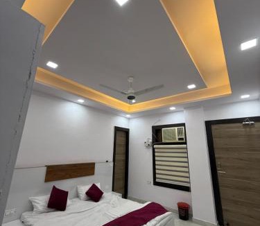 Faridabad Apartment | Abhiraj residence aravali view