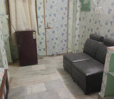 Kukatpalli Apartment | AC Studio room with kitchen at Hitech City