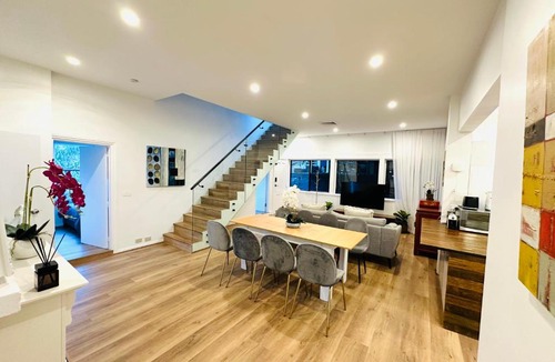 Manly Vale Apartment | Affordable Luxury Stay Near Manly Beach