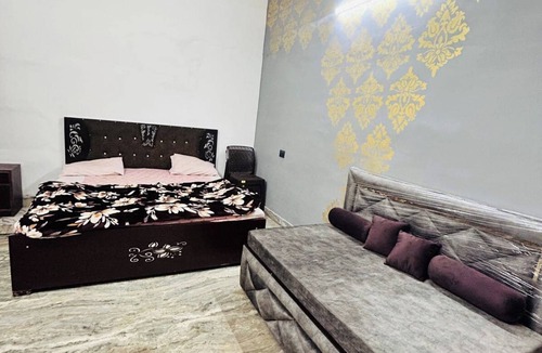 Mathura Hotel | AGRAWAL INN Guest House