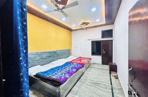 Mathura Hotel | AGRAWAL INN Guest House