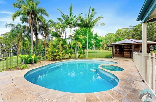 Kangy Angy House | Aircabin - KANGY ANGY - Rural Retreat 4 Bedrooms