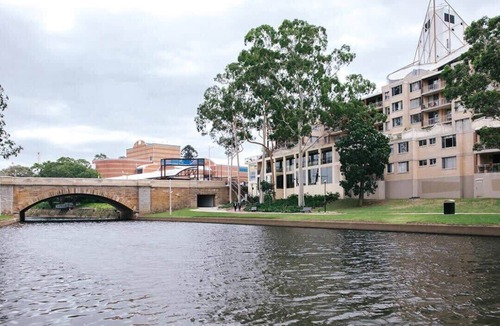 Parramatta Apartment | Aircabin - Parramatta - Free Parking - 1 Bed Apt