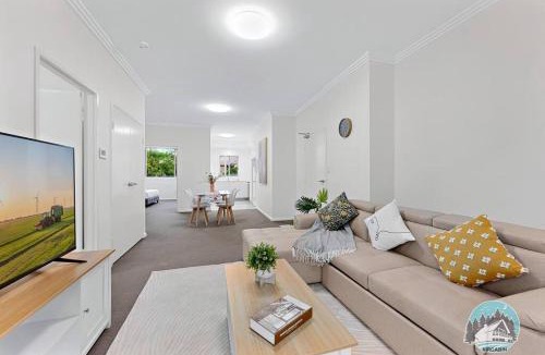 Wentworthville Apartment | Aircabin - Wentworthville - 2 Beds Apt Free Park