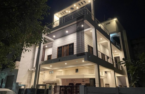 Kakarmatha Apartment | Akash Ganga Homestay Varanasi