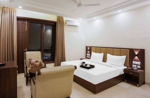 Sector 39 Hotel | Akshay Hotel