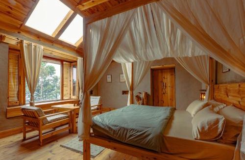Dalhousie Hotel | Alaya by Mountain Natives