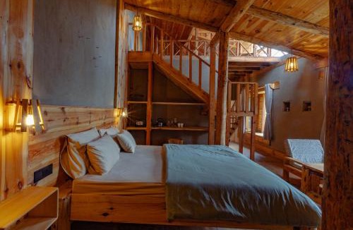 Dalhousie Hotel | Alaya by Mountain Natives