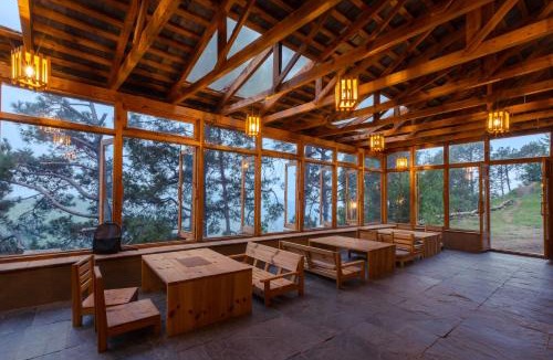 Dalhousie Hotel | Alaya by Mountain Natives