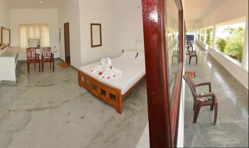Mahabalipuram Hotel | Alice Paradise by Moonwalkers