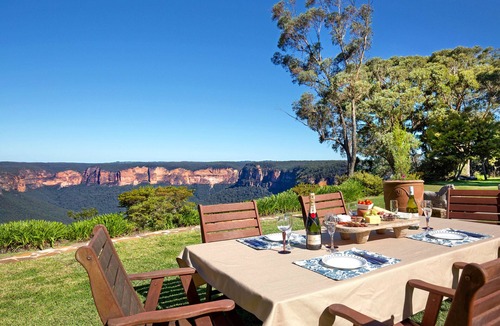 Blackheath House | Allview Escape - The Very Best Views in the Entire Blue Mountains - WOW FACTOR !