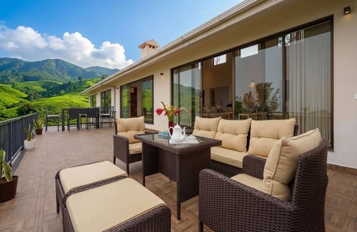 Wellington Villa | amã Stays & Trails The Long House, Coonoor