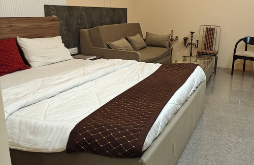 Varanasi Hotel | Amantaran Farm Retreat