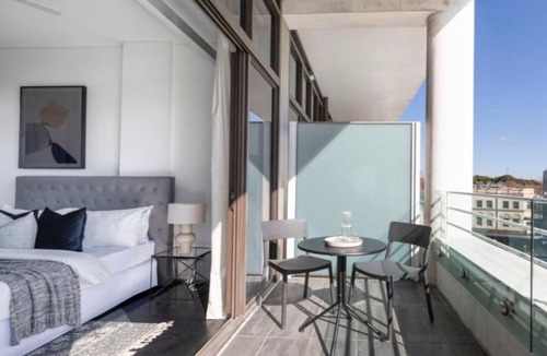Surry Hills Apartment | Amazing 1 Bedroom Apartment at famous St. Margaret Complex in Surry Hills