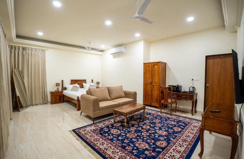 Amer Fort Road Apartment | Amber in the dunes by hnh