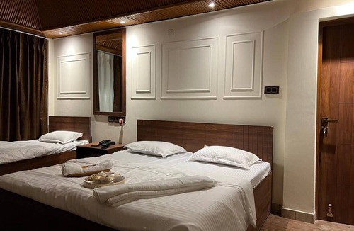 Taliyal Gaon Resort | Ambika Resort