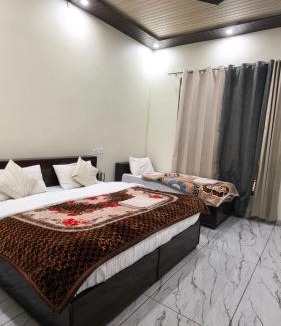 Chamoli Hotel | Amigo's Hotel and Restaurant