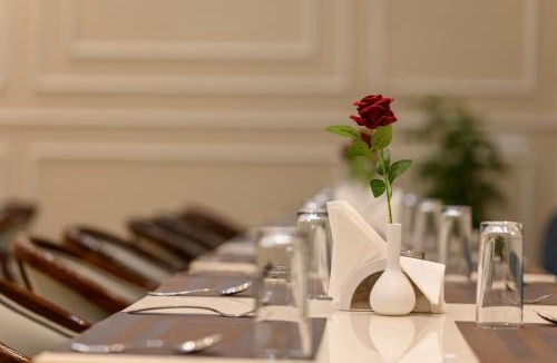 Varanasi Hotel | Amritara The Samagam