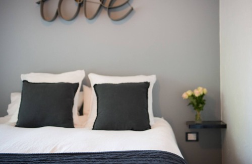 Bowral Cottage | An enchanting cottage superbly designed to meet every guests wishes