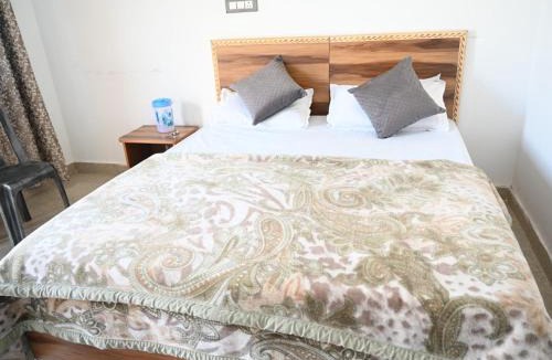 Barkot Bed & Breakfast | An Himalayan View by StayApart