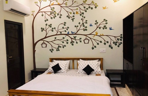 Uchiyarda House | Anand Holiday Villa