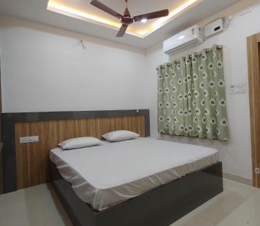 Ghatgan House | Anand palace lodge